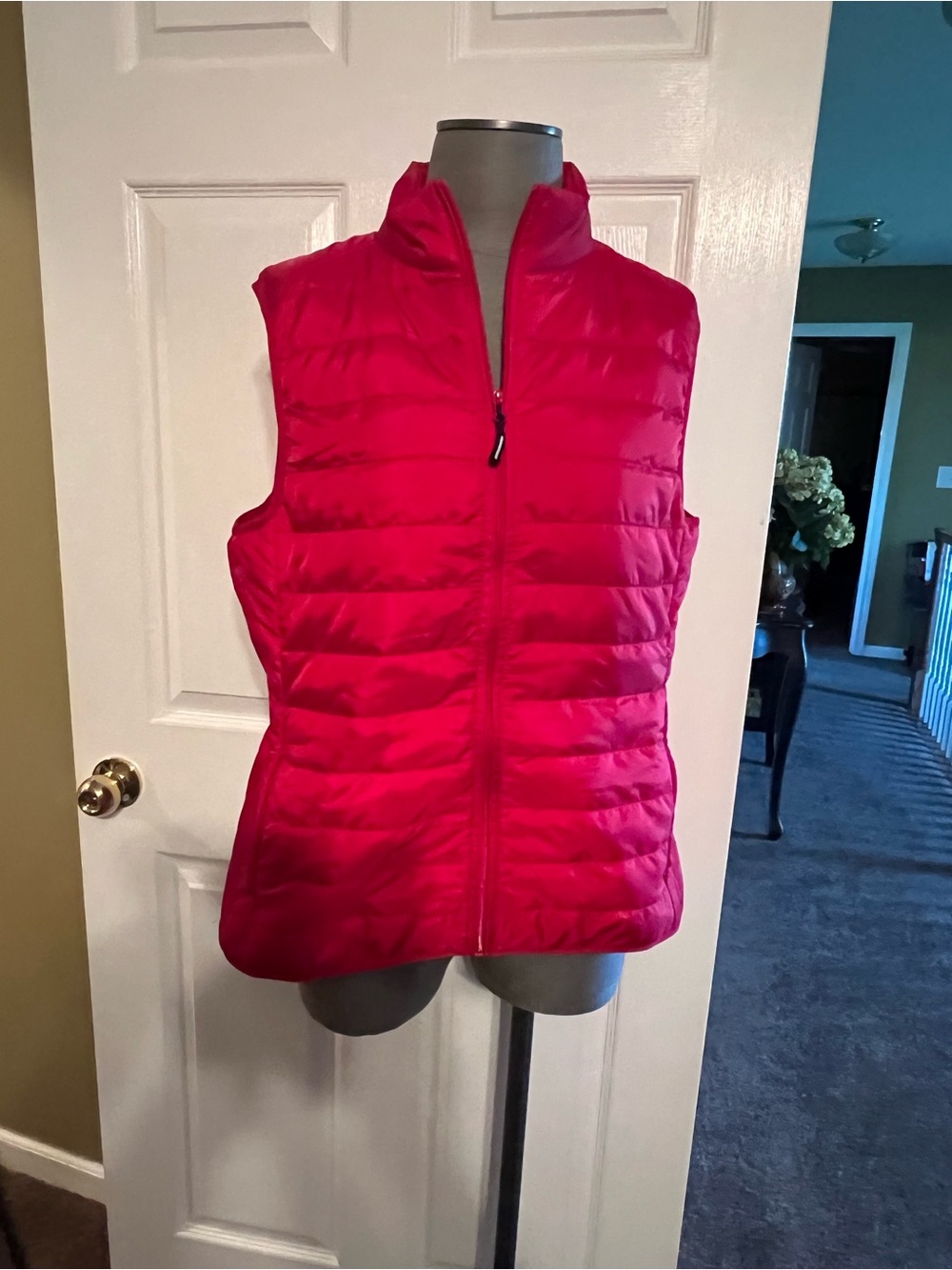 Women's Red Quilted Puffer Vest - Brand Not Visible